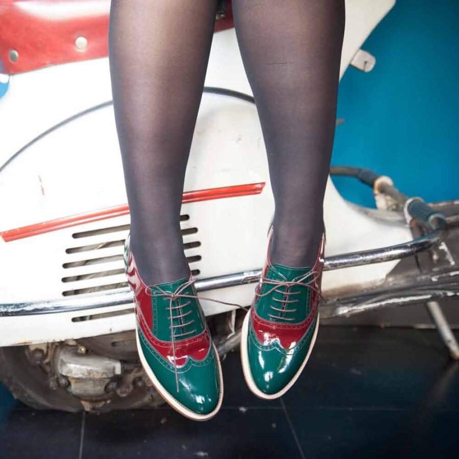 Women's two-tone green and red Oxford style lace-up shoe in patent leather Lena GoR Handmade in Spain by Beatnik Shoes