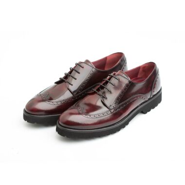 Classic Oxford style flat shoes for women in burgundy leather Beatnik Ethel Red Brogue