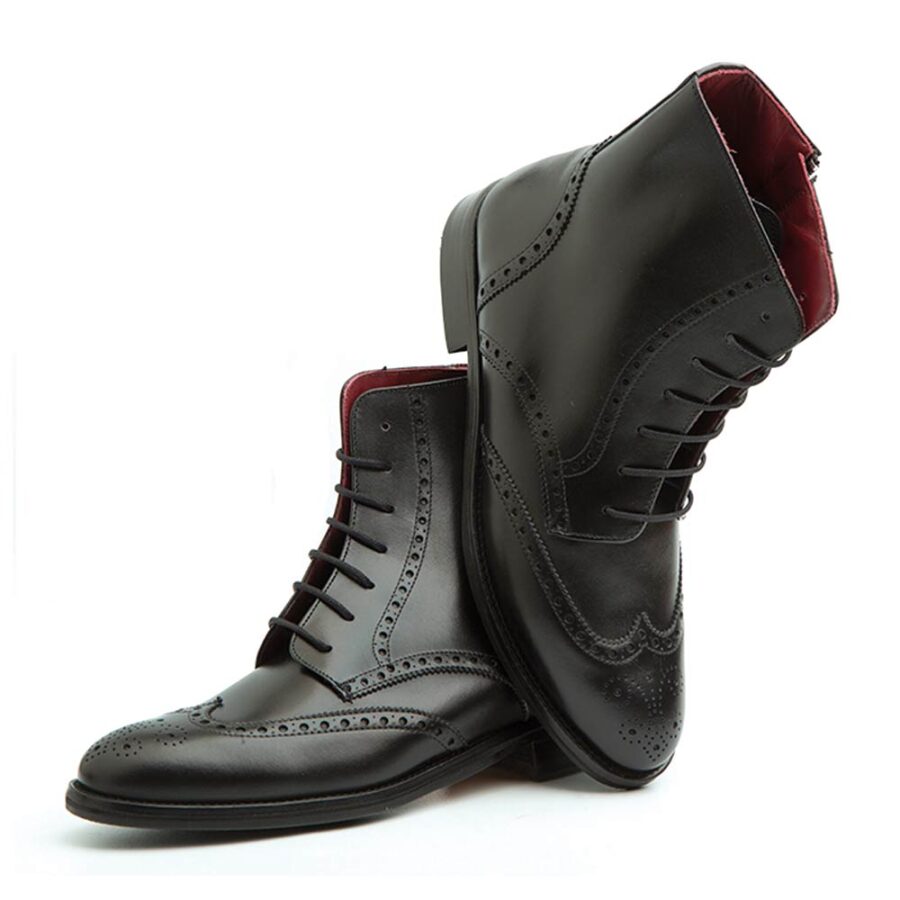 Black leather laced and low-heeled zipper boots for women. Beatnik Barbara Black Handmade in Spain by Beatnik Shoes