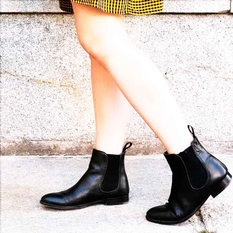 Women's Classic Black Chelsea Boots in Smooth Calfskin Beatnik Carla