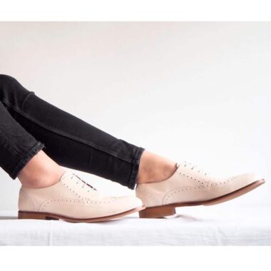 Handmade in Spain beige lace-up Oxford Style shoes for women Beatnik Ethel Beige