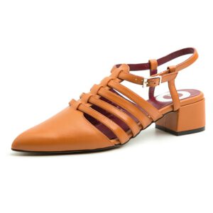 Brown female closed sandal low heeled Francoise Peche by Beatnik Shoes