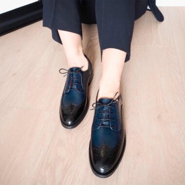 Two-tone Brogue laceTwo-tone Brogue lace-up shoes for women Beatnik Ethel Black & Blue