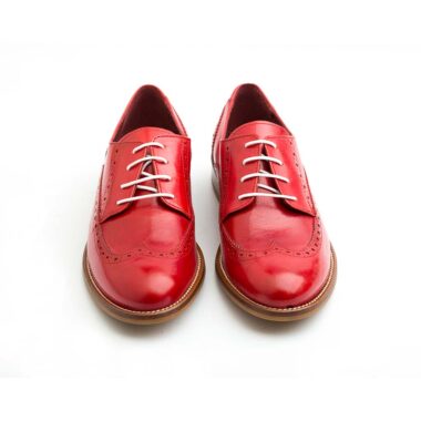 Lace-up Derby shoes for women in red leather handmade by Beatnik Shoes