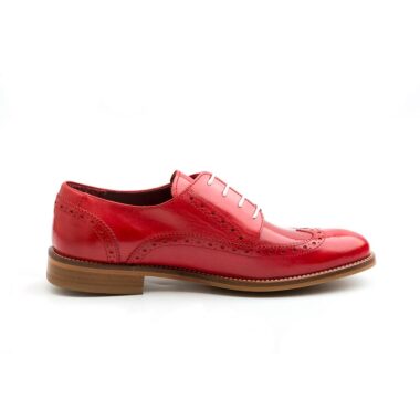 Lace-up Derby shoes for women in red leather handmade by Beatnik Shoes