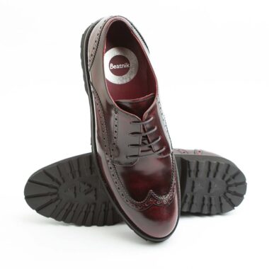 Classic Oxford style flat shoes for women in burgundy leather Beatnik Ethel Red Brogue