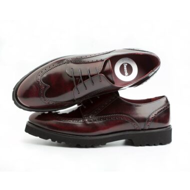 Classic Oxford style flat shoes for women in burgundy leather Beatnik Ethel Red Brogue