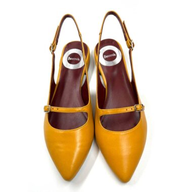 Women's ultra comfortable low heeled mustard pumps handmade in Spain from the best leather