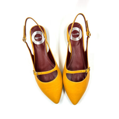 Women's ultra comfortable low heeled mustard pumps handmade in Spain from the best leather