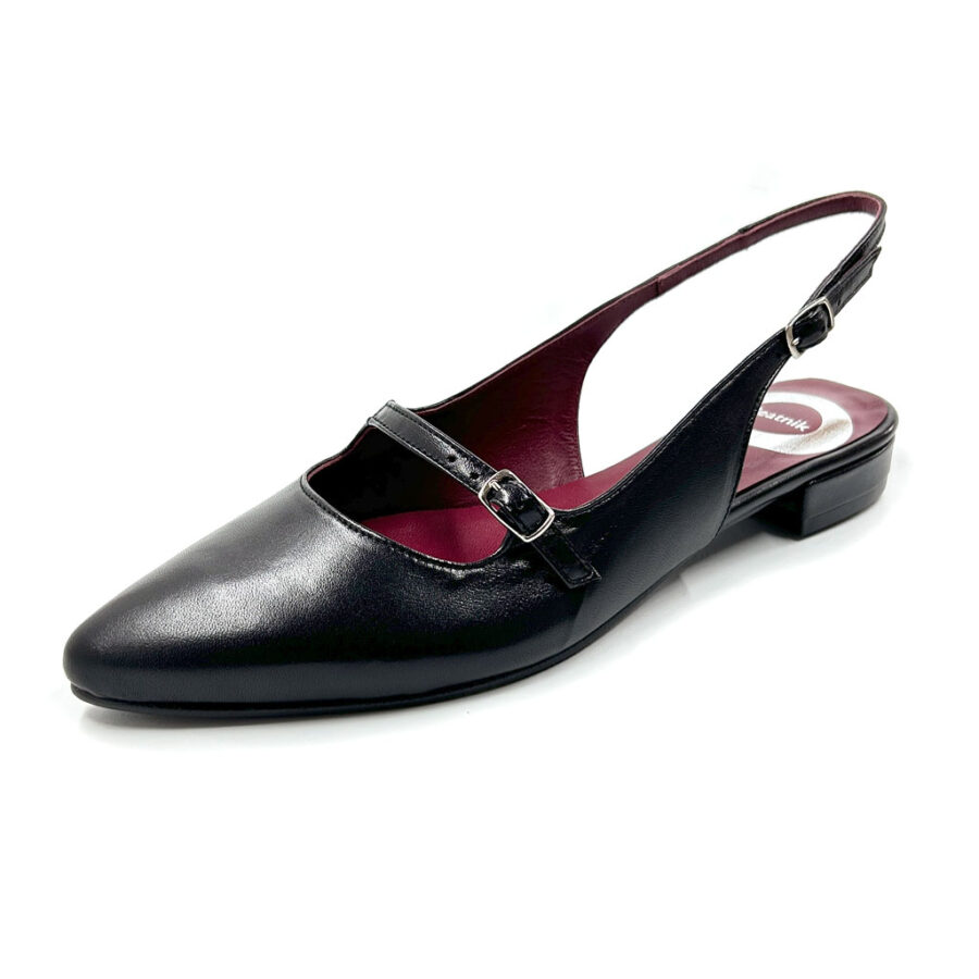 Women's ultra comfortable low heeled black pumps handmade in Spain from the best leather