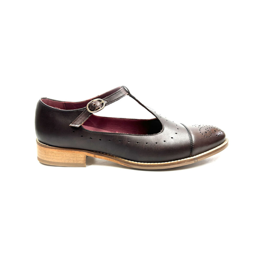 Brown buckle shoes for women in leather with medium heel, handmade in Spain, Beatnik Martha Brown